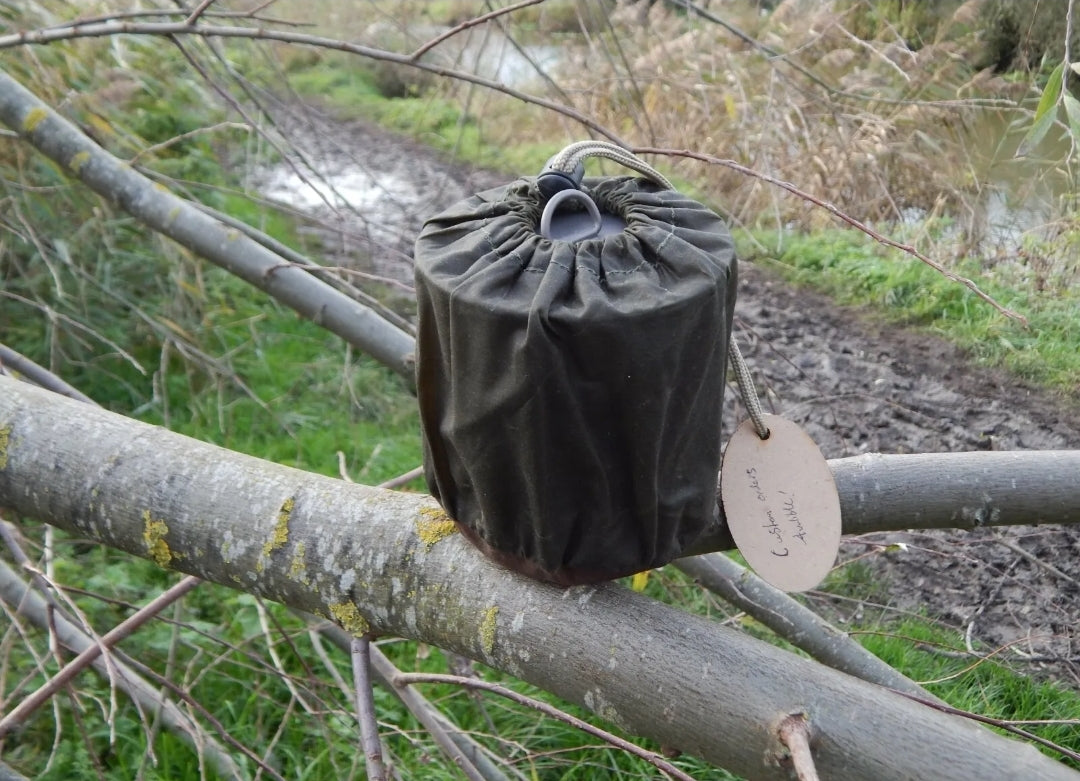 Waxed canvas bag for 750ml titanium cup.