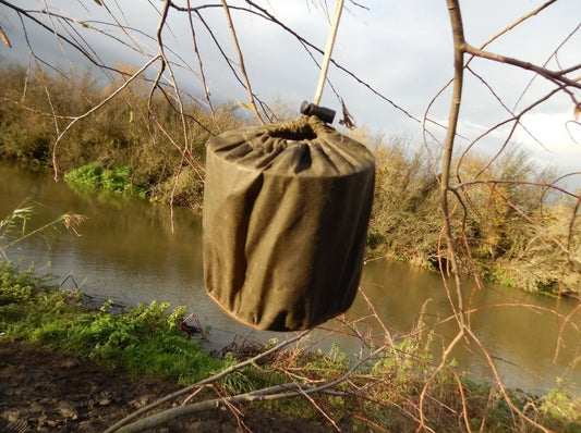 Waxed canvas bag for 750ml titanium cup.